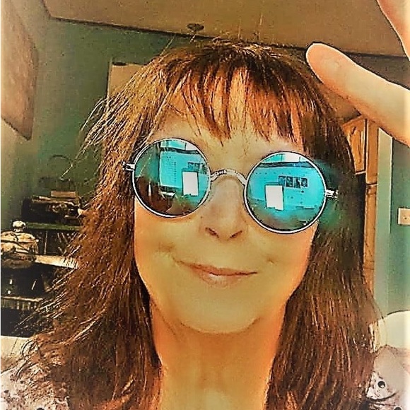 Meet your Posher, Carolyn - Picture 5 of 15